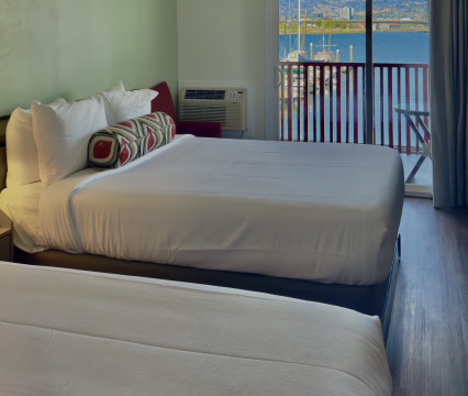 Marina Village Inn - Guest Room